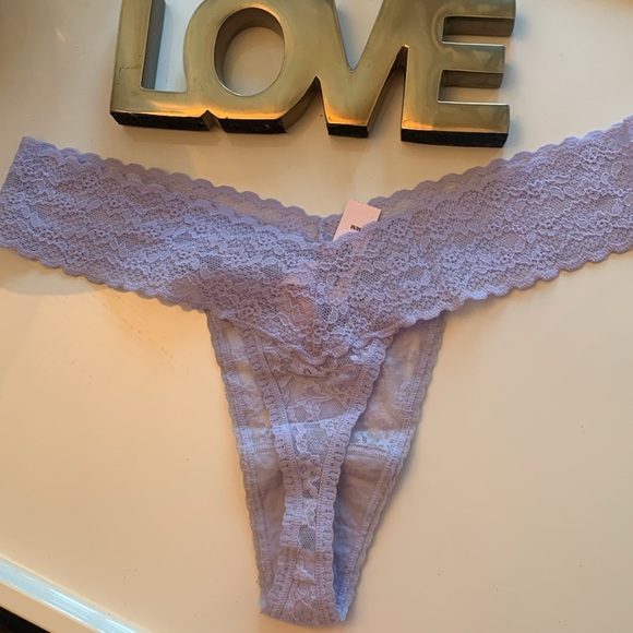 Victoria’s Secret Lace Thong (M) - Picture 5 of 5